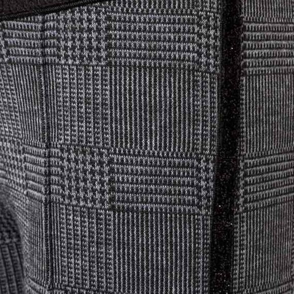 LOSAN BLACK T-SHIRT WITH FRONT PRINT  AND TROUSERS SIZE 7 - Picture 3 of 3